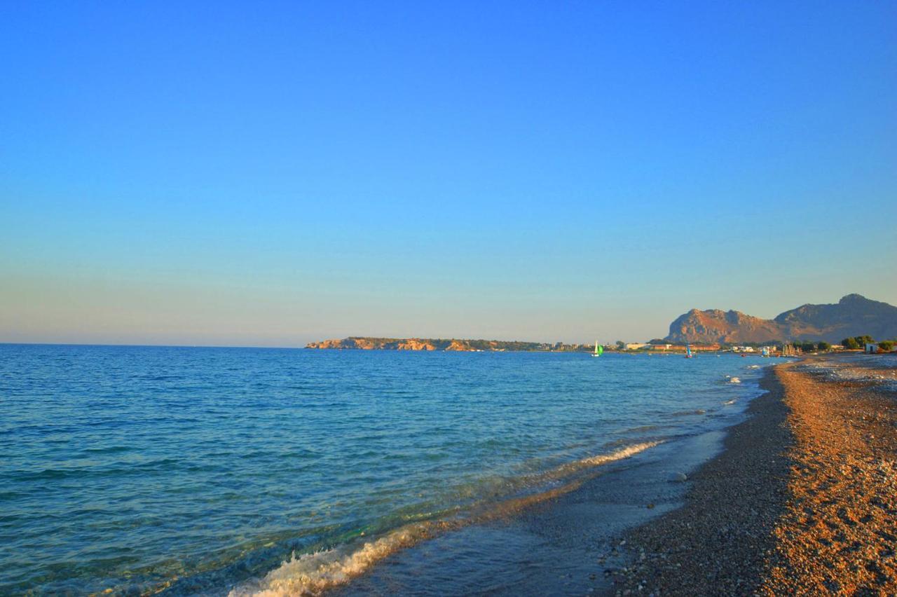 S-Eva Resort Kolýmbia Eksteriør bilde